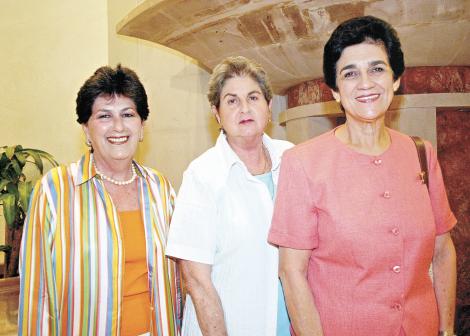 Esperanza Aranzabal de López, Camis E. de Calleja y Marilú Finck de Anaya