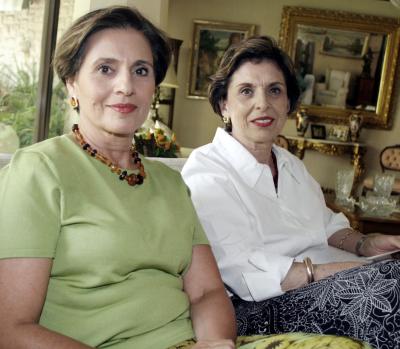 Cristina de Fernández y Arcelia de Cobián.