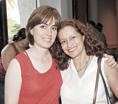 Pilar Revuelta y Amalia Gómez