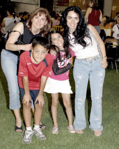 Marcela de  la Torre, Ricky Tafich, Mónica Silveyra y Victoria Issa..