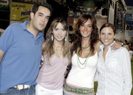 Luis Dibildox, Sonia Pérez y Paulina Dibildox.