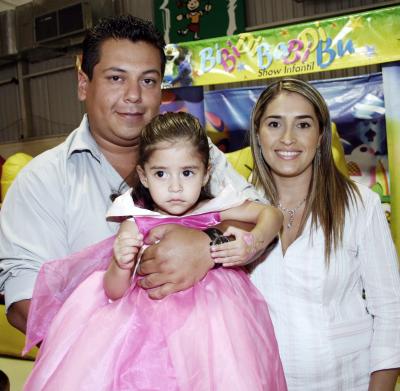 Renata Ganem festejó sus dos años de edad, con una fiesta infantil organizada por sus padres, Salvador y Angélica Ganem.