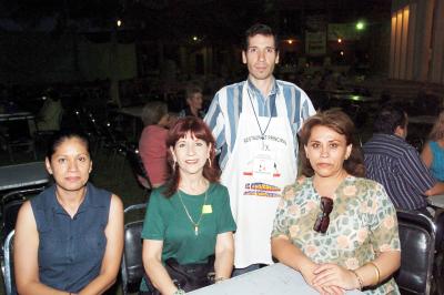 Claudia, Luz María, Leonardo y Judith