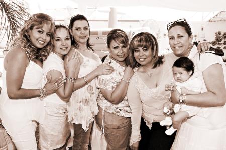 Nilza Rodríguez, Gloria Casanova, Lety Gutiérrez, Mónica Rodríguez, Iliana Rodríguez y Natalia Talamantes