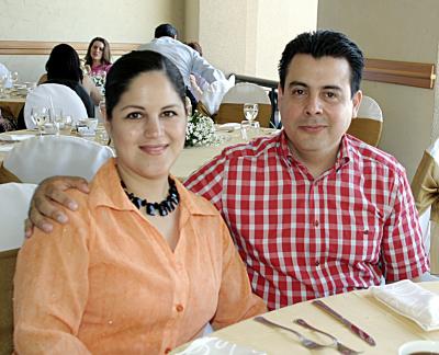 Alma Campos de Arzate y Alejandro Arzate.