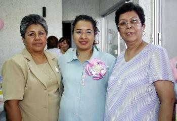 24 de junio 

 Lizeth Herrera de Rodríguez disfrutó de una fiesta de canastilla, que le prepararon Maura de Rodríguez y Maricruz de Herrera.