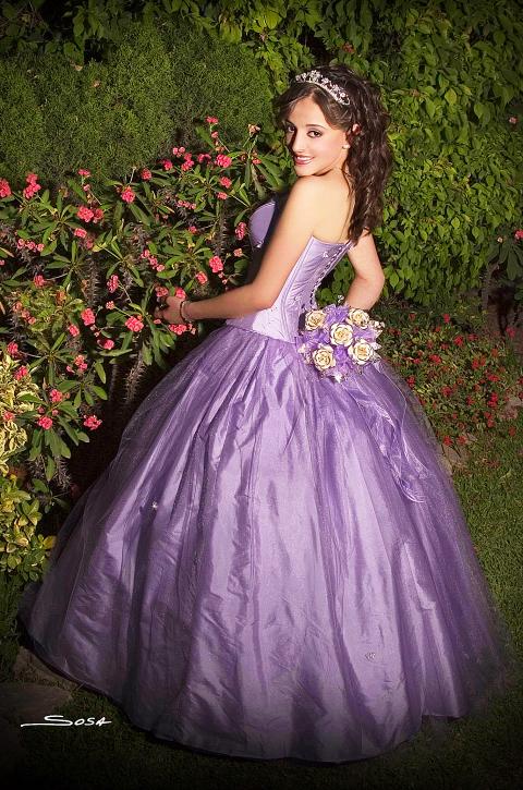 Srita. Emilia Viridiana Magaña Elizondo celebró sus quince años de vida con una ceremonia religiosa en la capilla de San Isidro Labrador