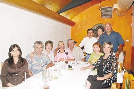 Cesar y Roció Martinez, Elena y Luis Martinez, Isabel y Manuel Fernández, Cristina y Oswaldo González