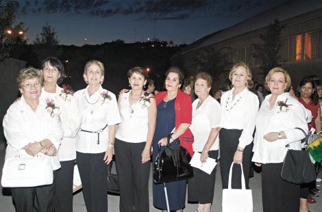 Luz María Aguilar de Ortiz, Cecilia González Treviño, Amparo Porras de Gómez, Salomé Sánchez, Isabel Montes Acosta, Tere Peña, Rosario Ramírez de Reed y Julieta Guereca.