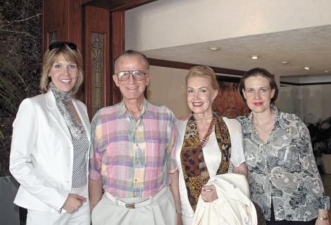 Alicia, Federico, Inés y Cristy Sáenz