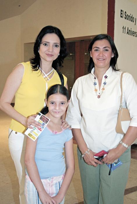 Marisol C. de Papadópulos, Marlene Papadópulos y Cecilia Franco de Garza