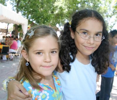 Ana Cristina Rivero y Débora Armendáriz.