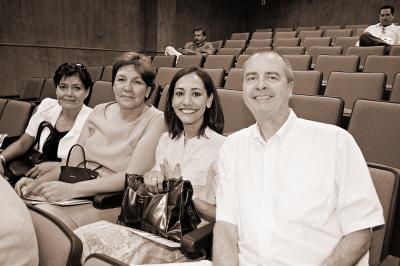 Elisa Castaño, Lupita Calderon, Patricia Villalobos y Robert Voling.