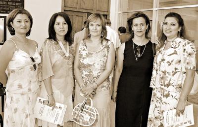 Eva Miriam, Silvia Moctezuma, Laura Zapata, Josefina Piñera y Elvira Izaguirre