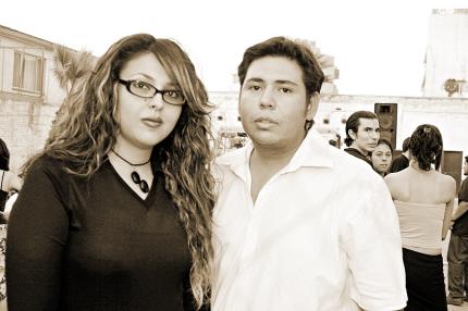 Brenda Valenzuela y César Urdaibay.