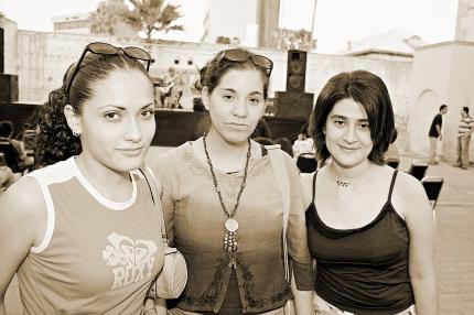 Olga Zurita, Carmen Marycarmen Rodríguez e Isabel Morales.