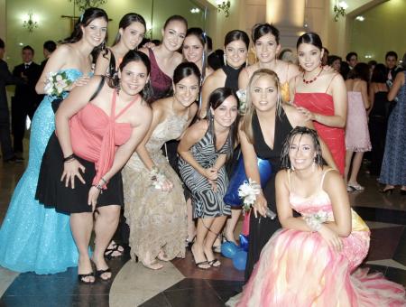 Gaby Martínez, Maty Garza, Mary Carmen Fernández, Mary Sofi Fernández, Pamela Torres, Daniela y Paulina Mavias, Marcela Jayme, Stefany de la O, Bárbara Treviño, Alejandra Marcos y Mary Carmen Betancourt.