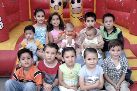 Valeria y Daniel Rodríguez Saldivar festejaron sus respectivos cumpleaños, con un alegre convivio infantil al que asistieron sus amiguitos para felicitarlos.