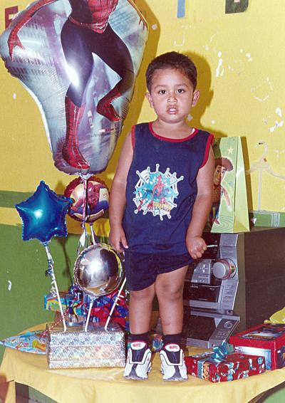 Daniel Enrique Puente Carmona celebró su cumpleaños con una piñata organizada por sus papás, Israel Puente y Verónica Carmona.