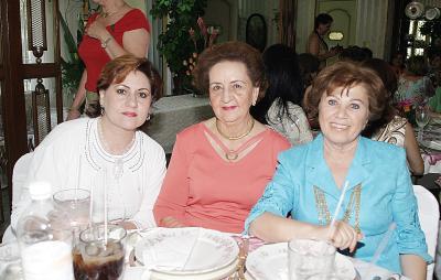 Naima de Murra, María Luisa de Papadópulos y Neda Giacomán.