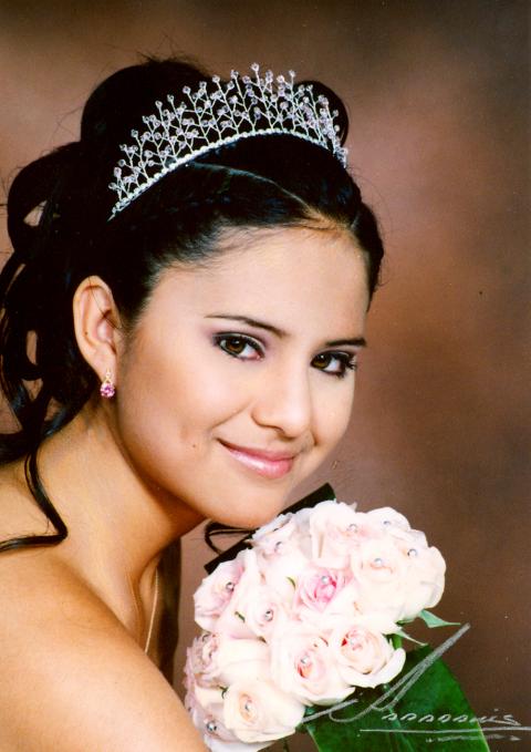 Srita. Gabriela Ileana Torres Ramírez celebró sus quince años de vida el 06 de agosto de 2005