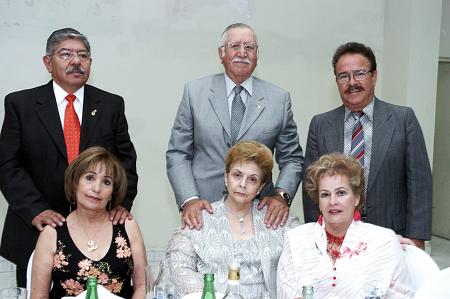 José Ortiz, Susy de Ortiz, Salvador y Elenita Álvarez, Alfonso y Lily Amador.