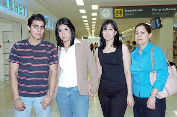 02 de julio 2005
Silvia Rodríguez, Abigaíl y Grace Palacios viajaron a Tijuana.