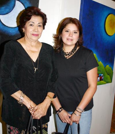 Cristina de Barranza y Martha de González.