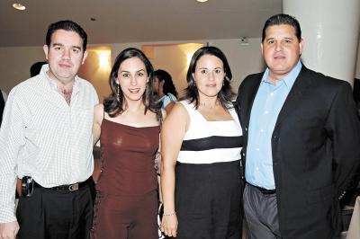 Gerardo Zarzar Bichara, Linda Fayad de Zarzar, Ricardo S÷ainz y Claudia Flores.