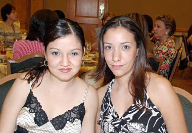 Karina Orozco y Susana Veyán de Valdés.