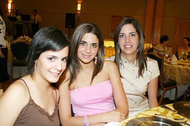 Luly Gallegos, Alejandra Batarse e Isabel Belausteguigoytia.