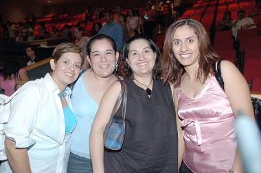 Martha de Chávez, Vanesa de García, Jazmín Castañon y Rebeca de Ramírez.