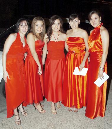 Cecilia García, Chris Mata, Silvia Mata, Diana Guarrola y Liliana de la Torre.