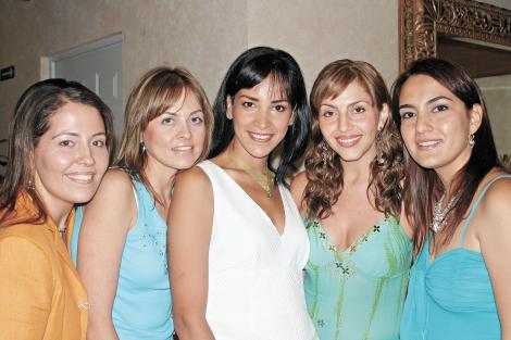 Bárbara Collier, Araceli Holguín, Ana de Torres, Scarlett Abularach y Anna Reed