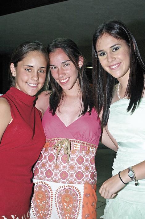 Cristina Elizondo, Charito Cepeda y Charito Cuellar