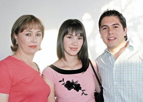 Margarita de Rivera, Alejandra de Rodríguez y César René Rivera