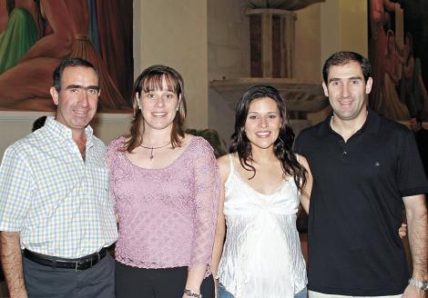 Fernando y Mariela Gil y Mayte y Agustín Gil