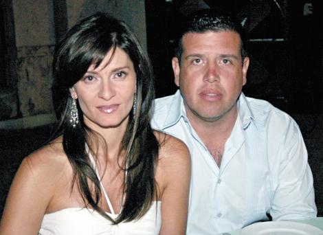 Arlette de Ortiz y Ramiro Ortiz