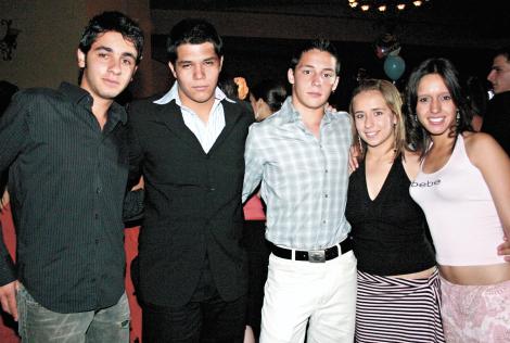 Armando Sixsi, Pedro Ávila, Alberto Huerta, Lorena Martínez y Paola Nájera