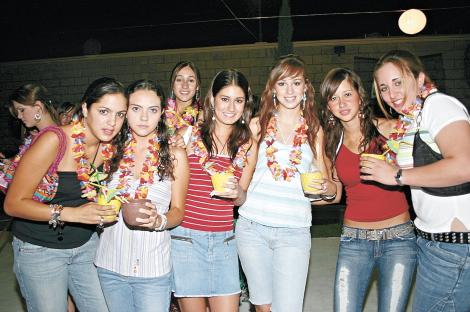 Gisela Muñoz, Cris Borbolla, Susy Murra, María Reneé, Anabel y Nataly