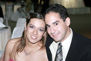 Loretta Sánchez y Gerardo Muñoz.