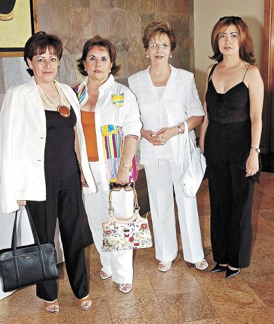 Esther Leyva, Ángeles Arellano, Aurora Máynez y Paty de Máynez.