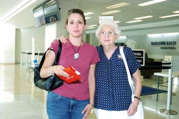 Ifigenia de Salazar e Irene Salazar viajaron a Yucatán.