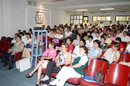 Personal de Enfermería y paramédicos de hospitales de laComarca Lagunera participaron hace unos días en las Jornadas de Enfermería, efectuadas en el Sanatorio Español.