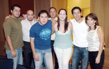 Toño Towns, Cuauthémoc, Beto, Kike, Pamela, Joselo y Ana de Anaya, en pasa do acontecimiento social.