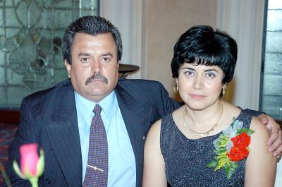 Víctor Manuel González y Liliana R. de González.