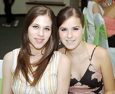 Susy Garza y Elena de Barrios.