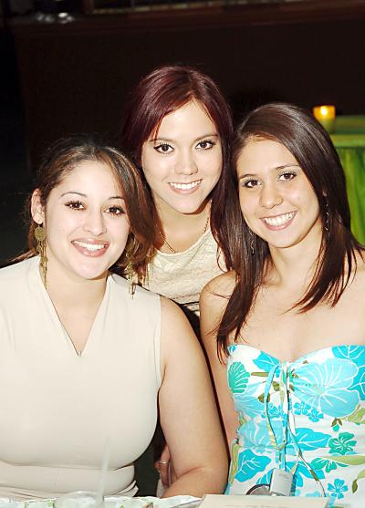 Pamela Castañeda, Cecy Verástegui y Arely Gómez.