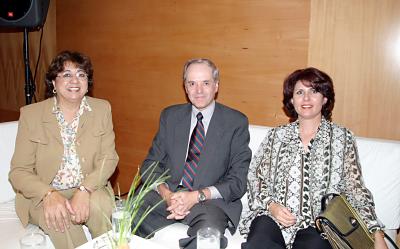 María Dolores Cepeda, Jorge Landeros y Mercedes Quintero.