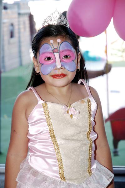 Daniela García Betancourt cumplió seis años de vida y los celebró con una divertida reunión infantil.